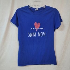 Blue Swim Mom T-Shirt, Womens Medium